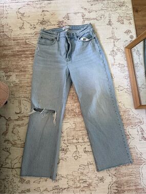 Abercrombie & Fitch Light Wash Straight Leg Distressed Jeans size 30/10 S